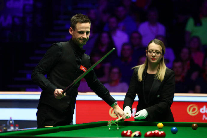 年轻且即战 年轻且即战